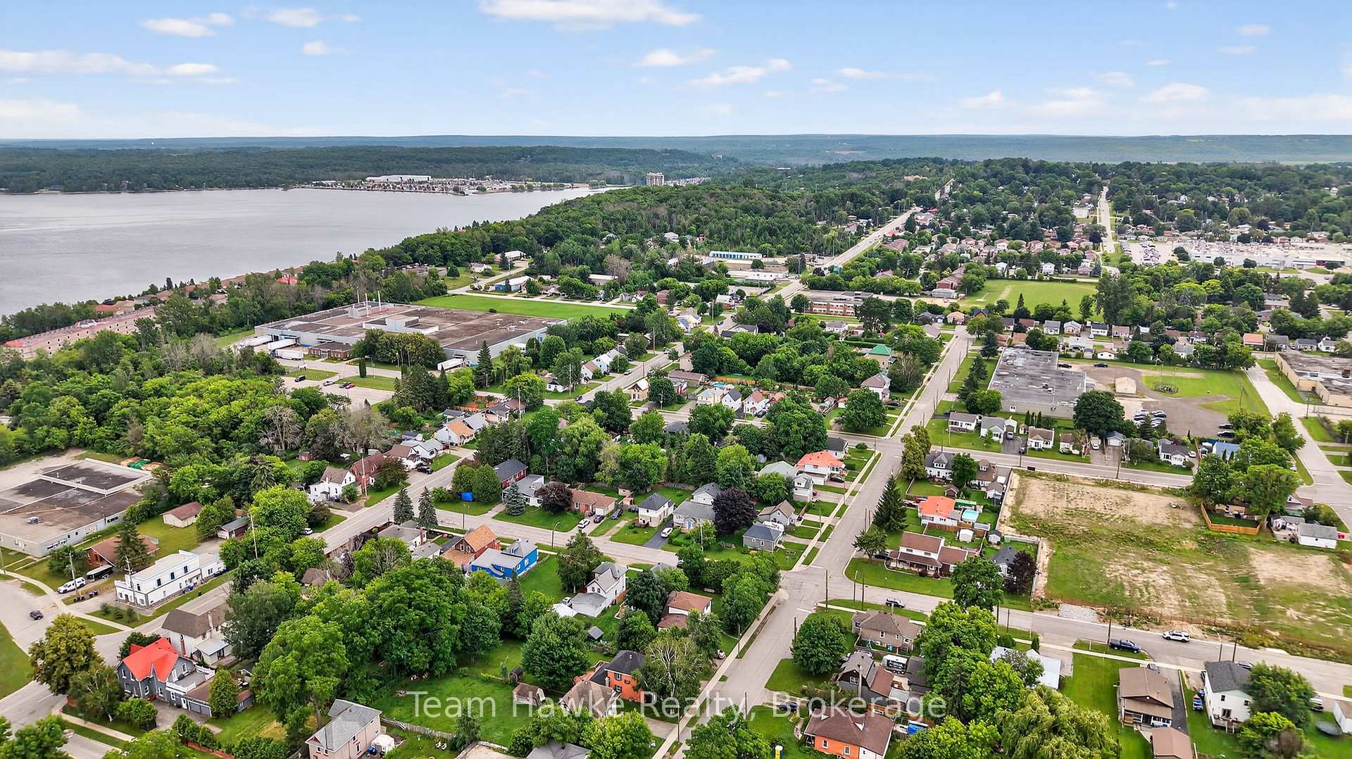 Photo 41 of 266 Barnett Avenue, Midland — HOMEH