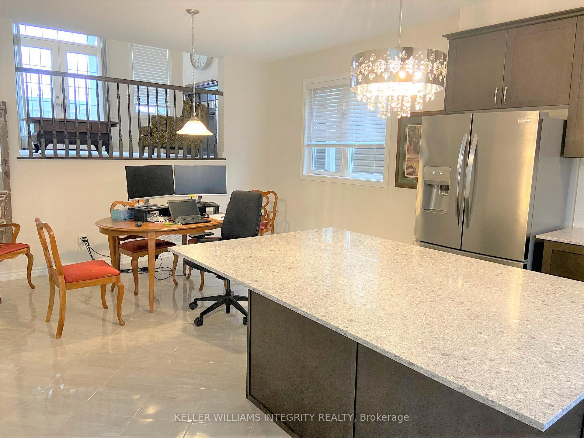 Photo 7 of 351 Rouncey Road, Ottawa, Kanata - Emerald Meadows/Trailwest — HOMEH
