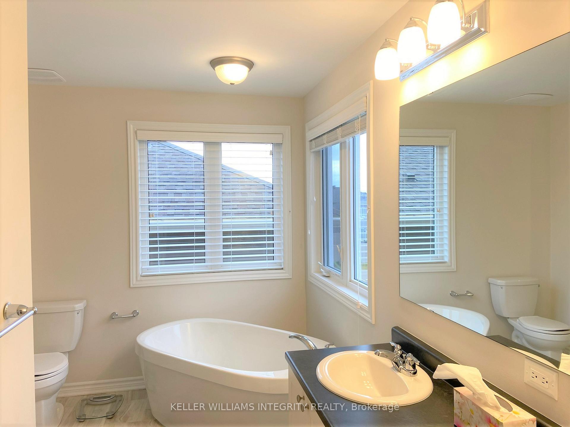 Photo 12 of 351 Rouncey Road, Ottawa, Kanata - Emerald Meadows/Trailwest — HOMEH