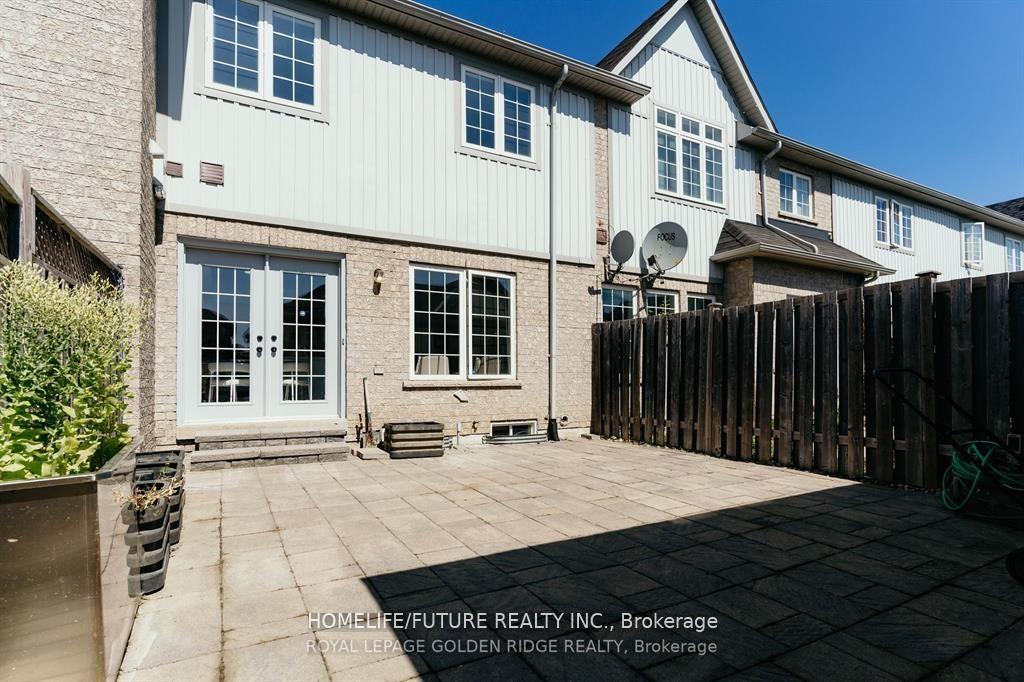 Photo 3 of 877 Bur Oak Avenue, Markham, Wismer — HOMEH