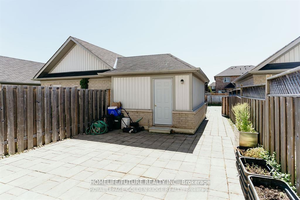Photo 4 of 877 Bur Oak Avenue, Markham, Wismer — HOMEH