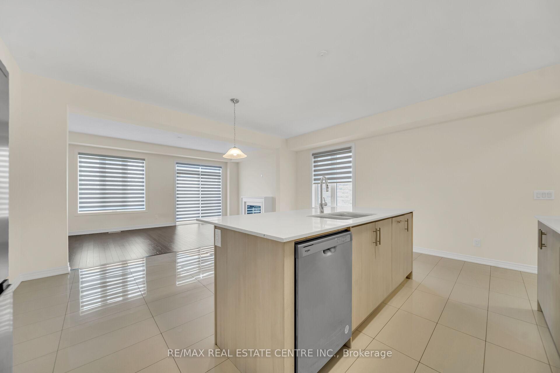 Photo 14 of 200 Broadacre Drive, Kitchener — HOMEH