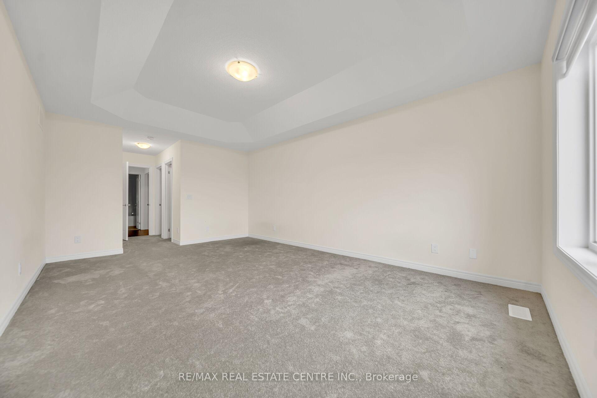 Photo 23 of 200 Broadacre Drive, Kitchener — HOMEH