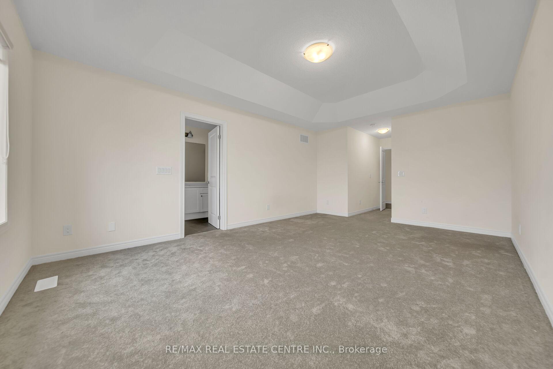 Photo 24 of 200 Broadacre Drive, Kitchener — HOMEH