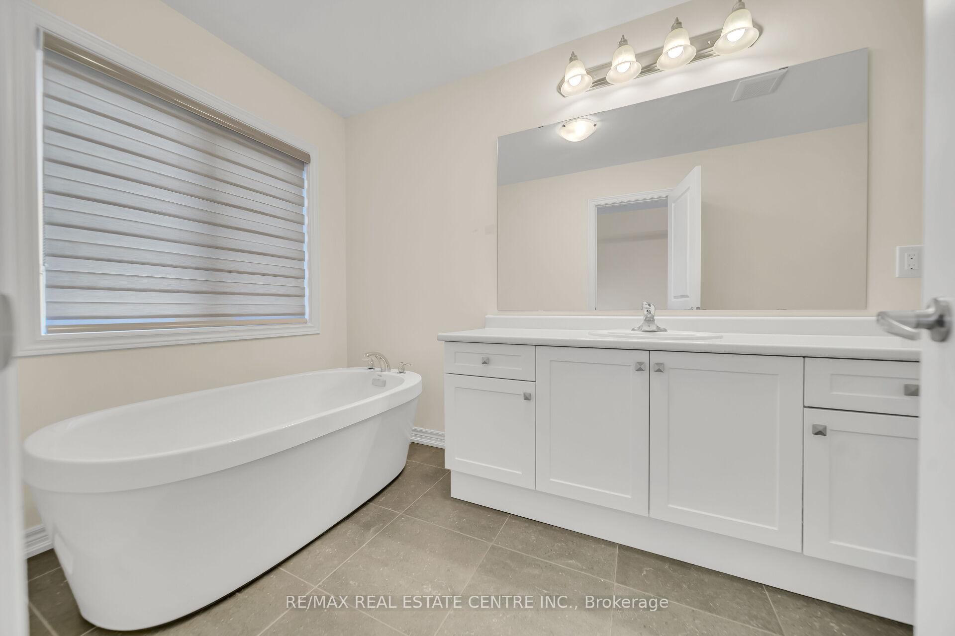 Photo 25 of 200 Broadacre Drive, Kitchener — HOMEH