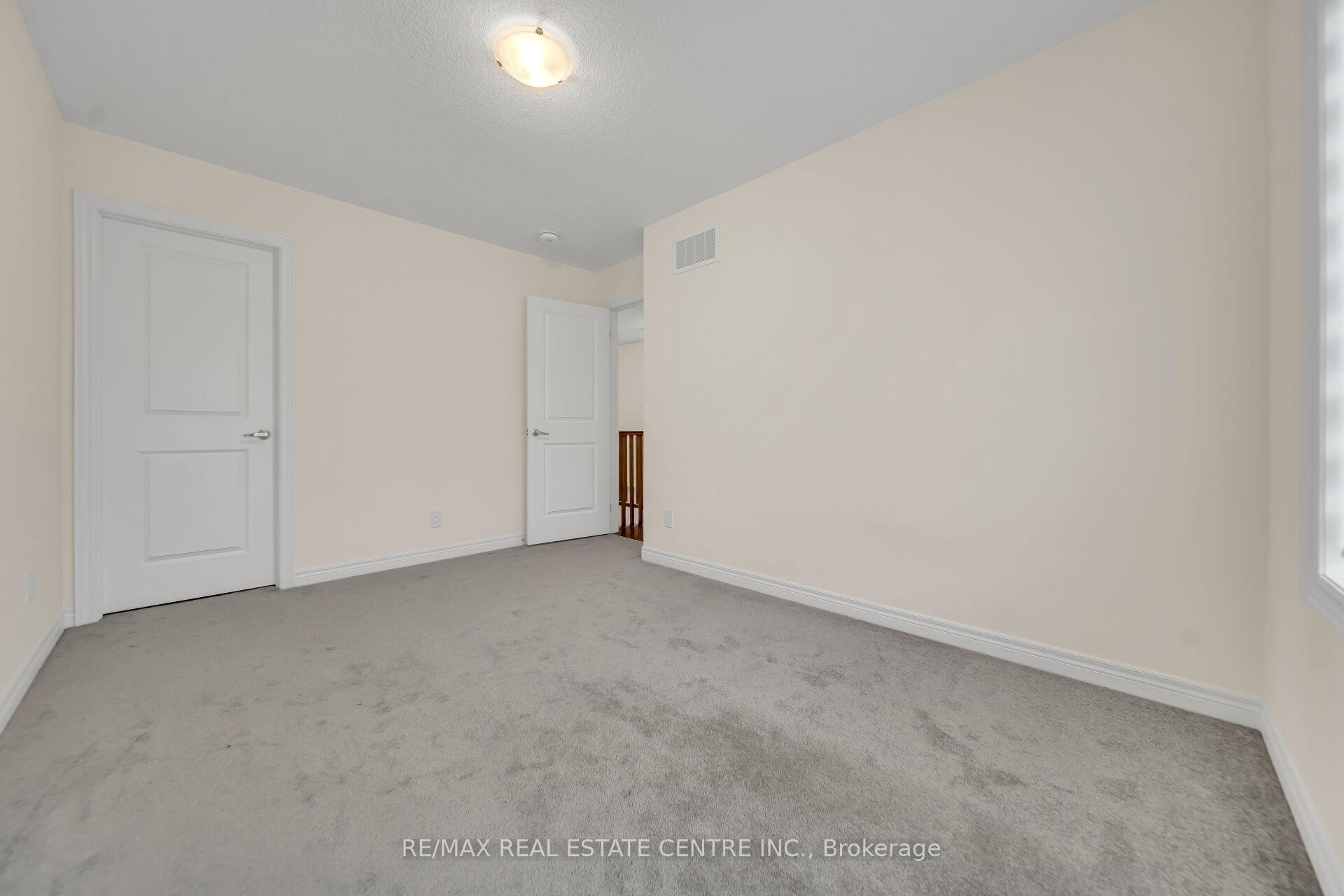 Photo 31 of 200 Broadacre Drive, Kitchener — HOMEH