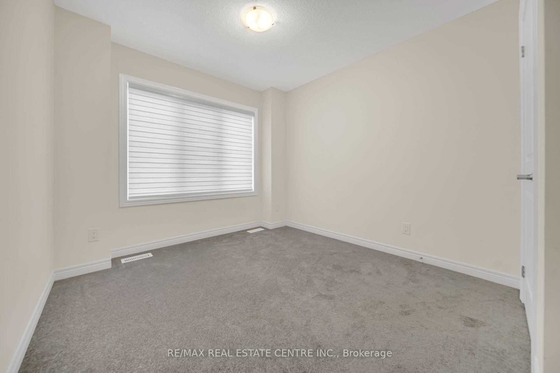 Photo 32 of 200 Broadacre Drive, Kitchener — HOMEH