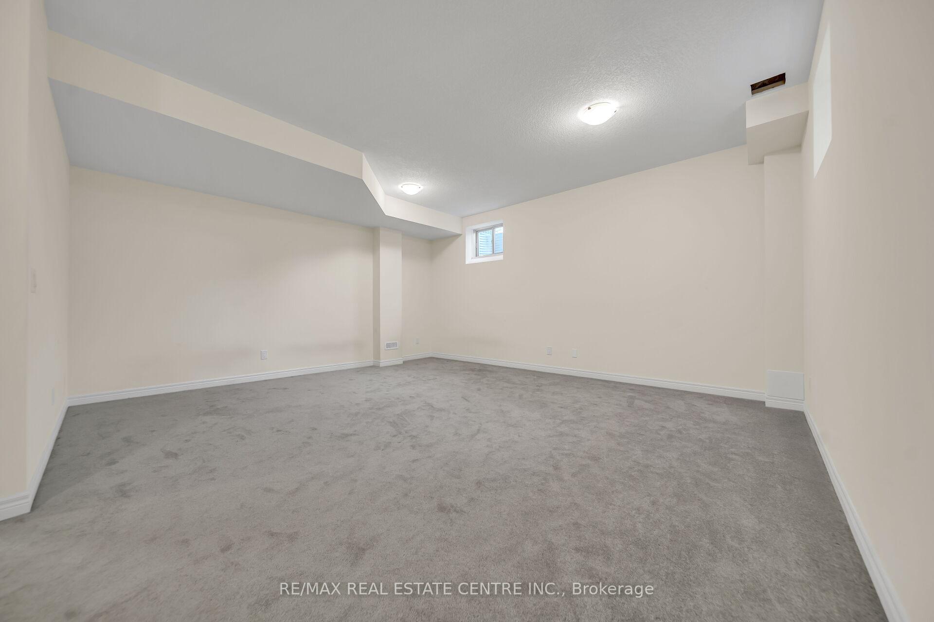 Photo 35 of 200 Broadacre Drive, Kitchener — HOMEH
