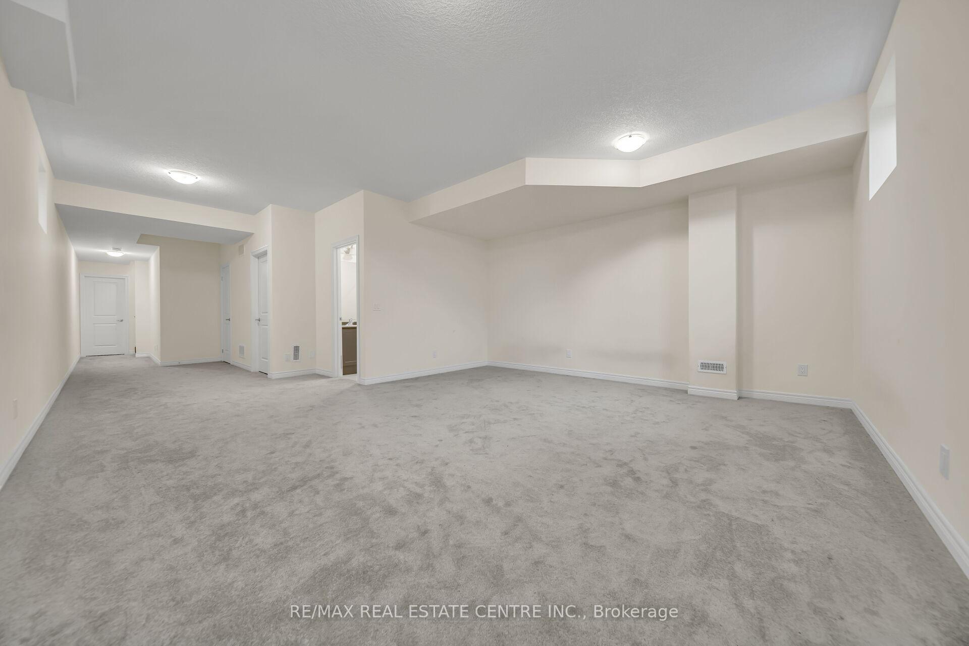 Photo 40 of 200 Broadacre Drive, Kitchener — HOMEH