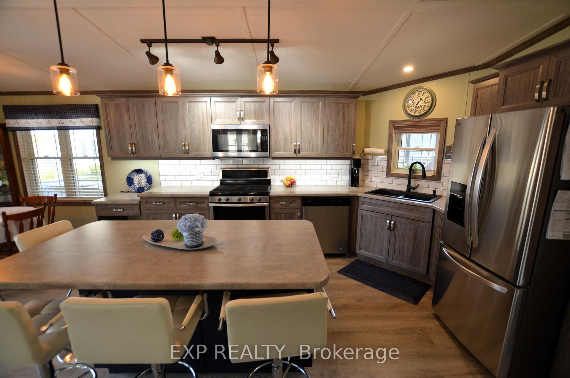 Photo 16 of Unit 103, 22790 Amiens Road, Middlesex Centre, Rural Middlesex Centre — HOMEH