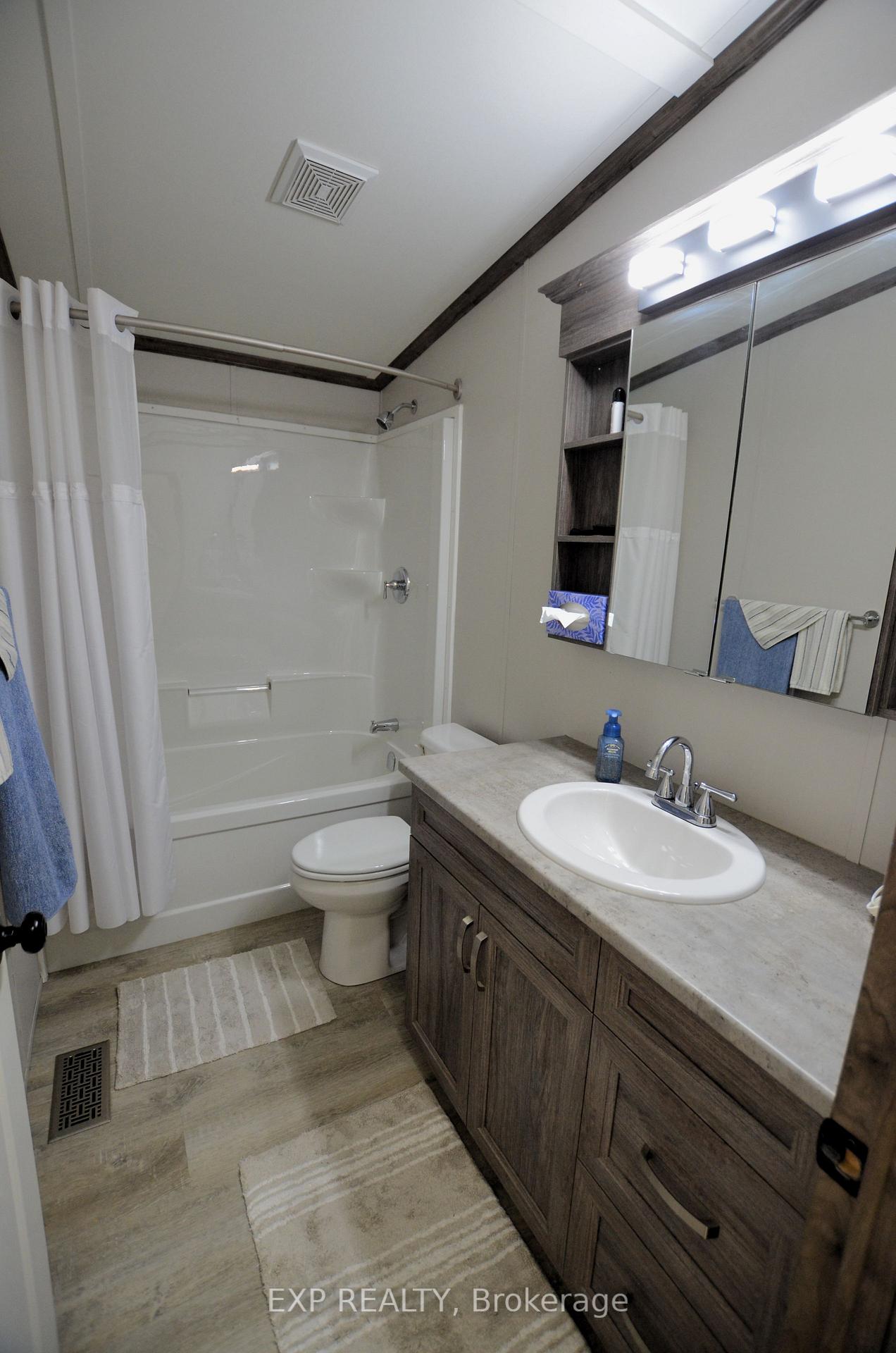 Photo 21 of Unit 103, 22790 Amiens Road, Middlesex Centre, Rural Middlesex Centre — HOMEH