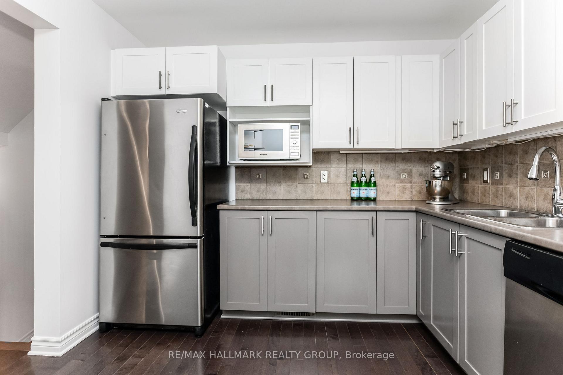 Photo 12 of 59 Brady Avenue, Ottawa, Kanata - Morgan's Grant/South March — HOMEH