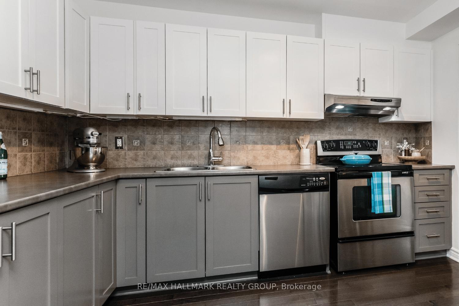 Photo 13 of 59 Brady Avenue, Ottawa, Kanata - Morgan's Grant/South March — HOMEH