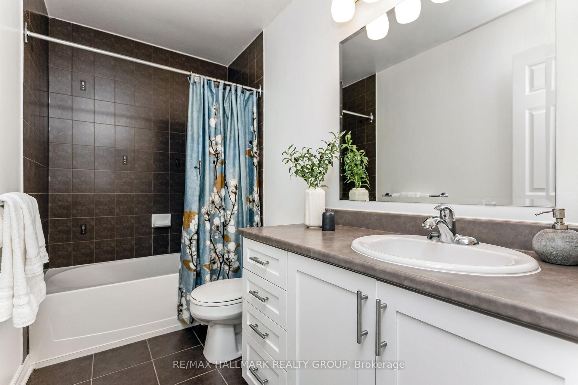 Photo 25 of 59 Brady Avenue, Ottawa, Kanata - Morgan's Grant/South March — HOMEH