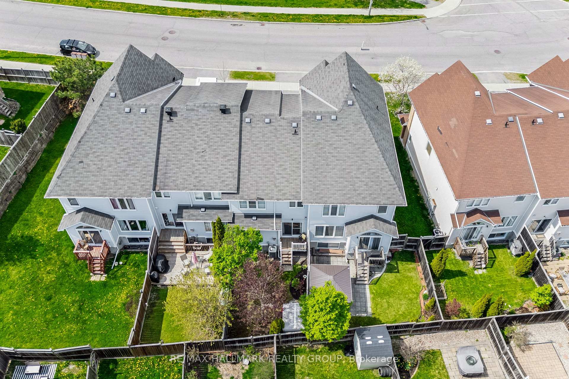 Photo 33 of 59 Brady Avenue, Ottawa, Kanata - Morgan's Grant/South March — HOMEH