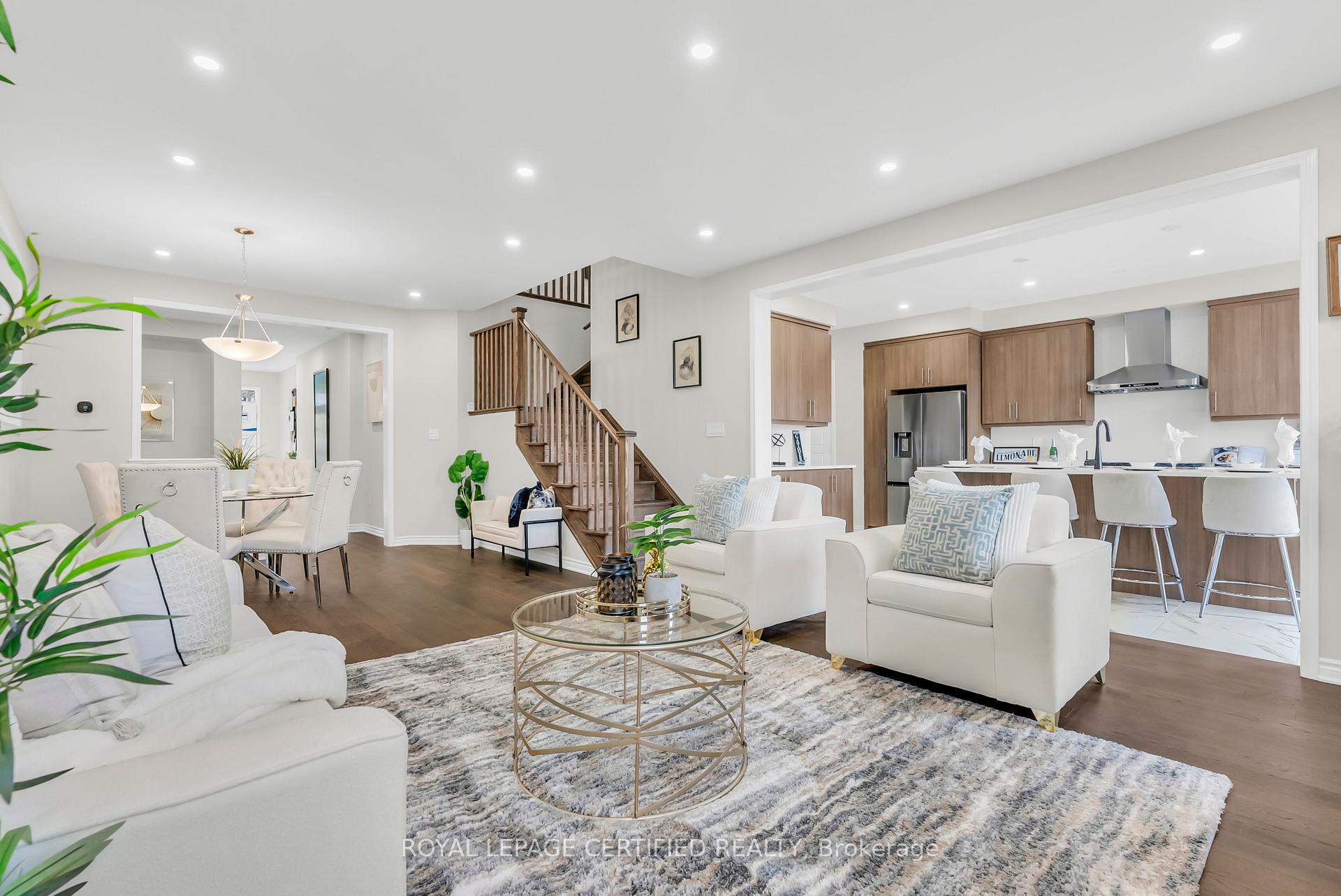 Photo 10 of 1529 Rothbury Crescent, Milton, Bowes — HOMEH