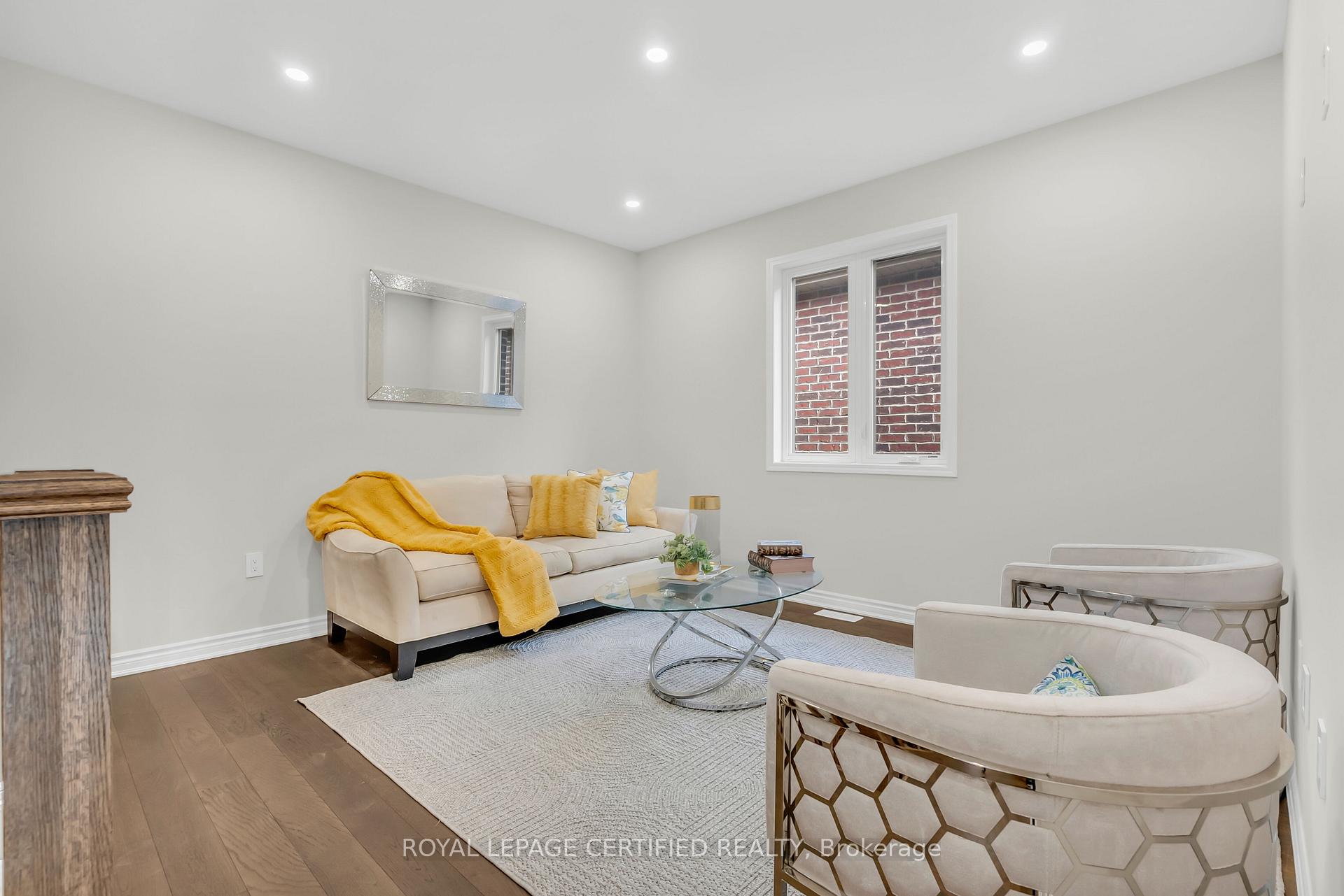 Photo 21 of 1529 Rothbury Crescent, Milton, Bowes — HOMEH