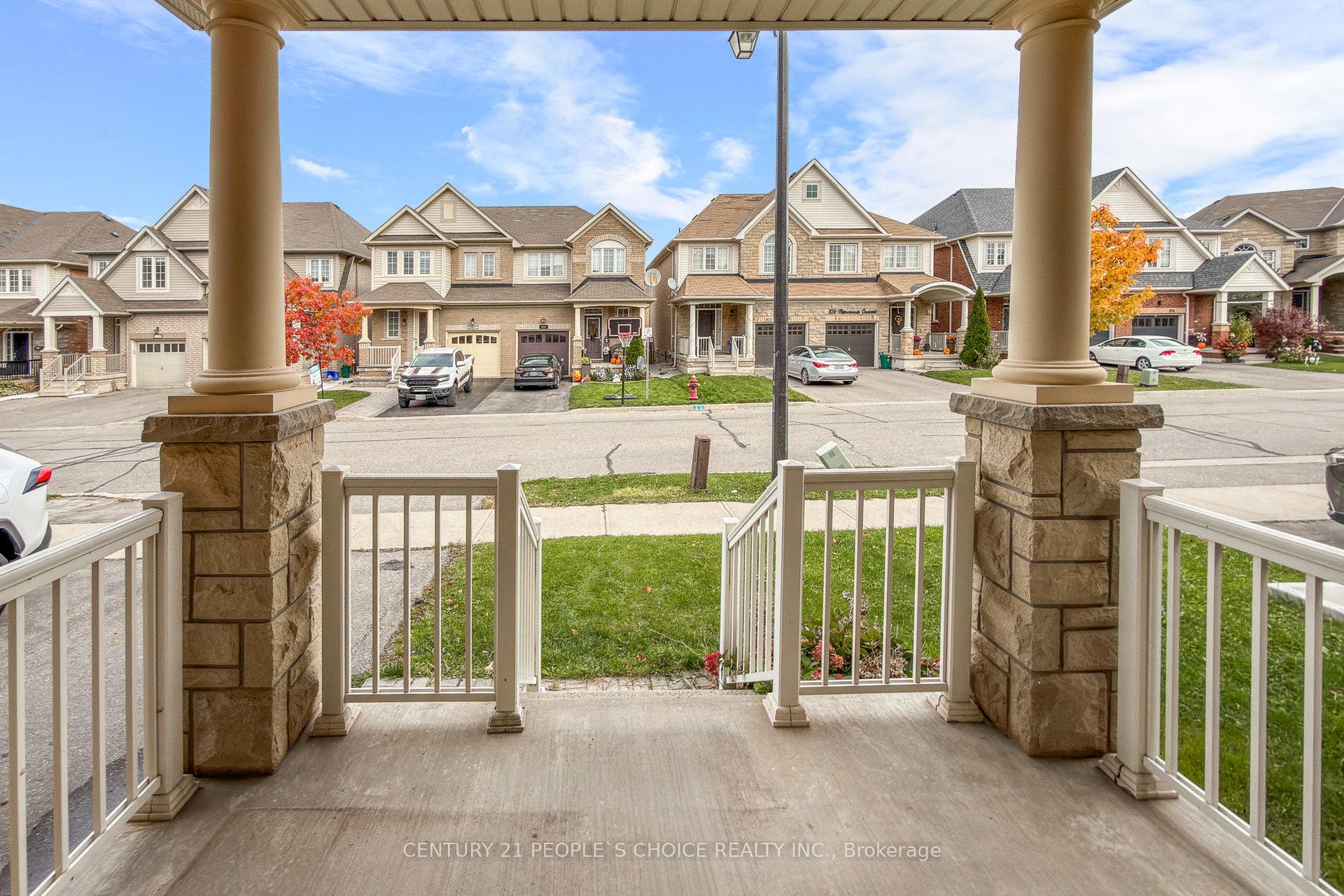 Photo 5 of 825 Miltonbrook Crescent, Milton, Willmott — HOMEH