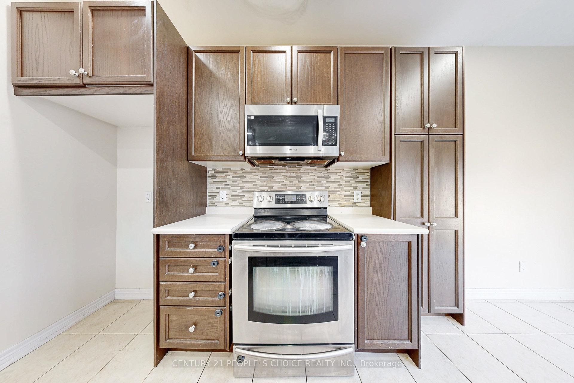 Photo 19 of 825 Miltonbrook Crescent, Milton, Willmott — HOMEH