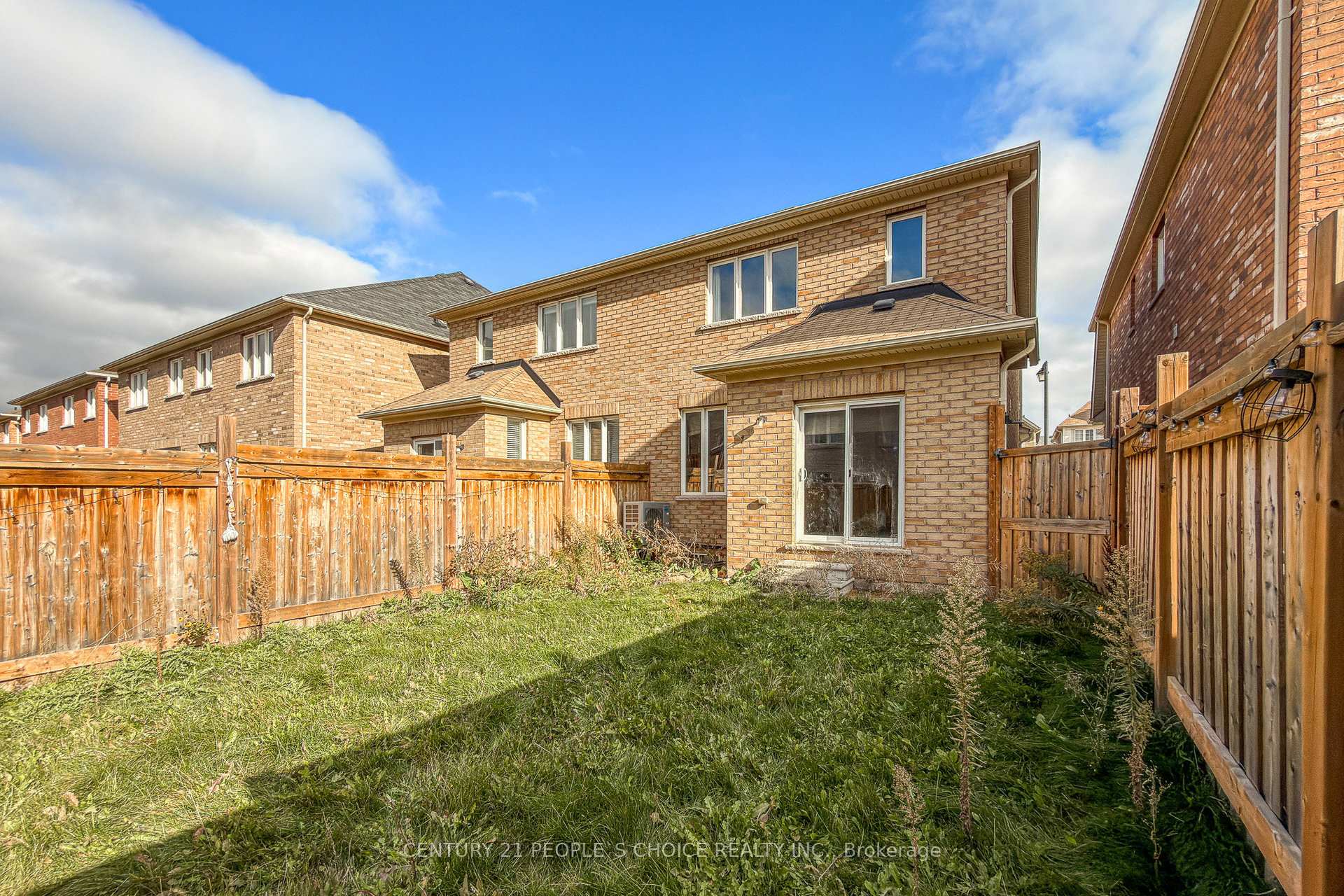 Photo 43 of 825 Miltonbrook Crescent, Milton, Willmott — HOMEH