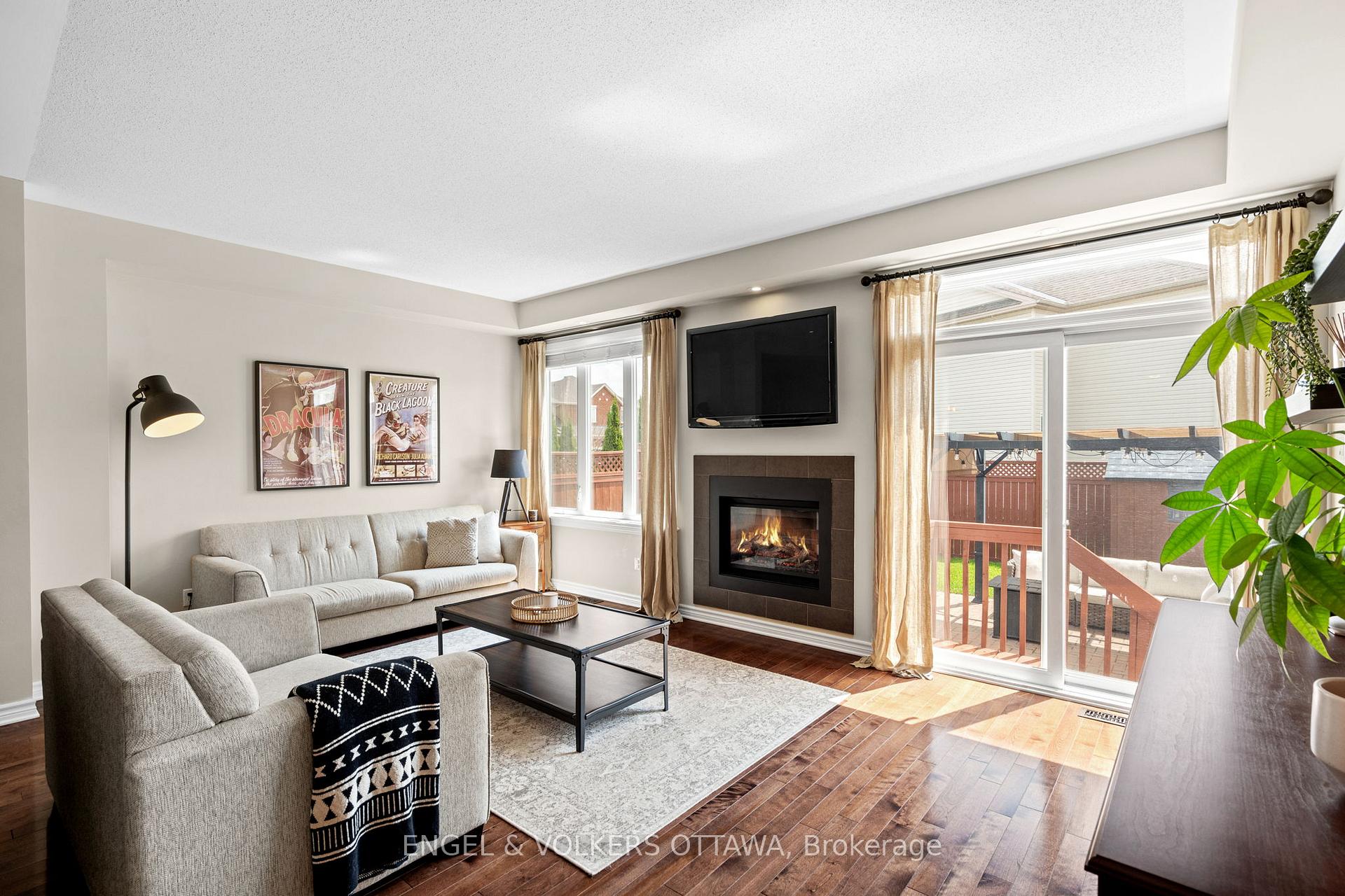 Photo 15 of 1141 Northgraves Crescent, Ottawa, Kanata - Emerald Meadows/Trailwest — HOMEH