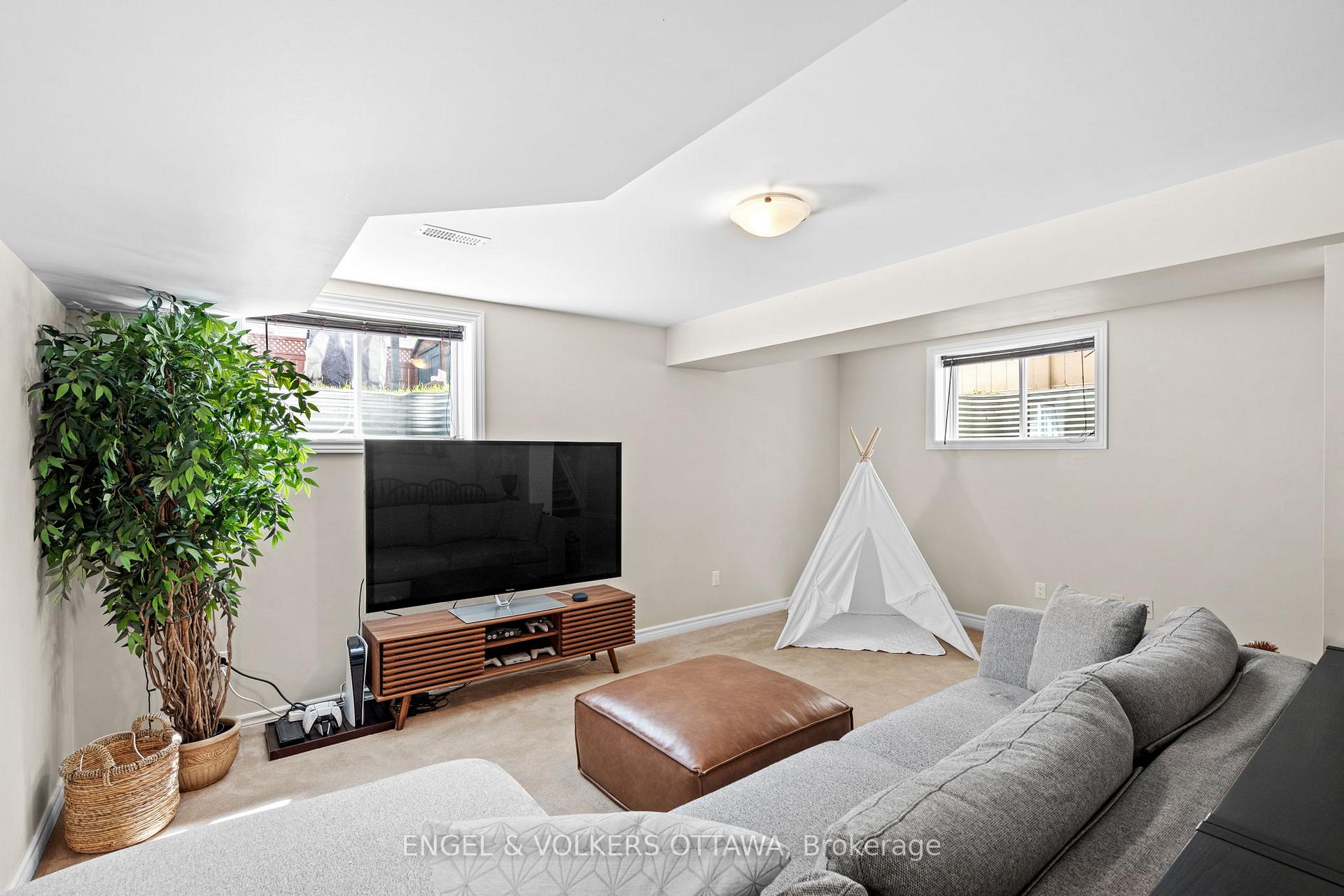 Photo 42 of 1141 Northgraves Crescent, Ottawa, Kanata - Emerald Meadows/Trailwest — HOMEH