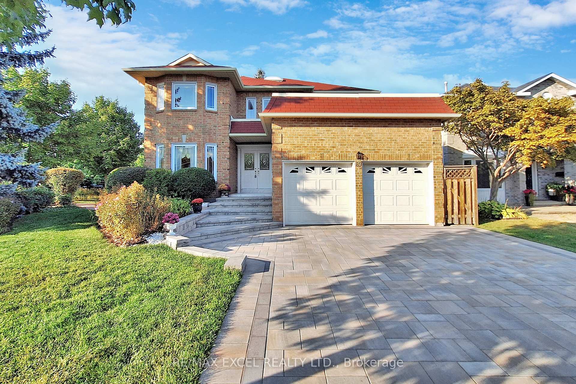 Photo 1 of 69 Nadine Crescent, Markham, Unionville — HOMEH