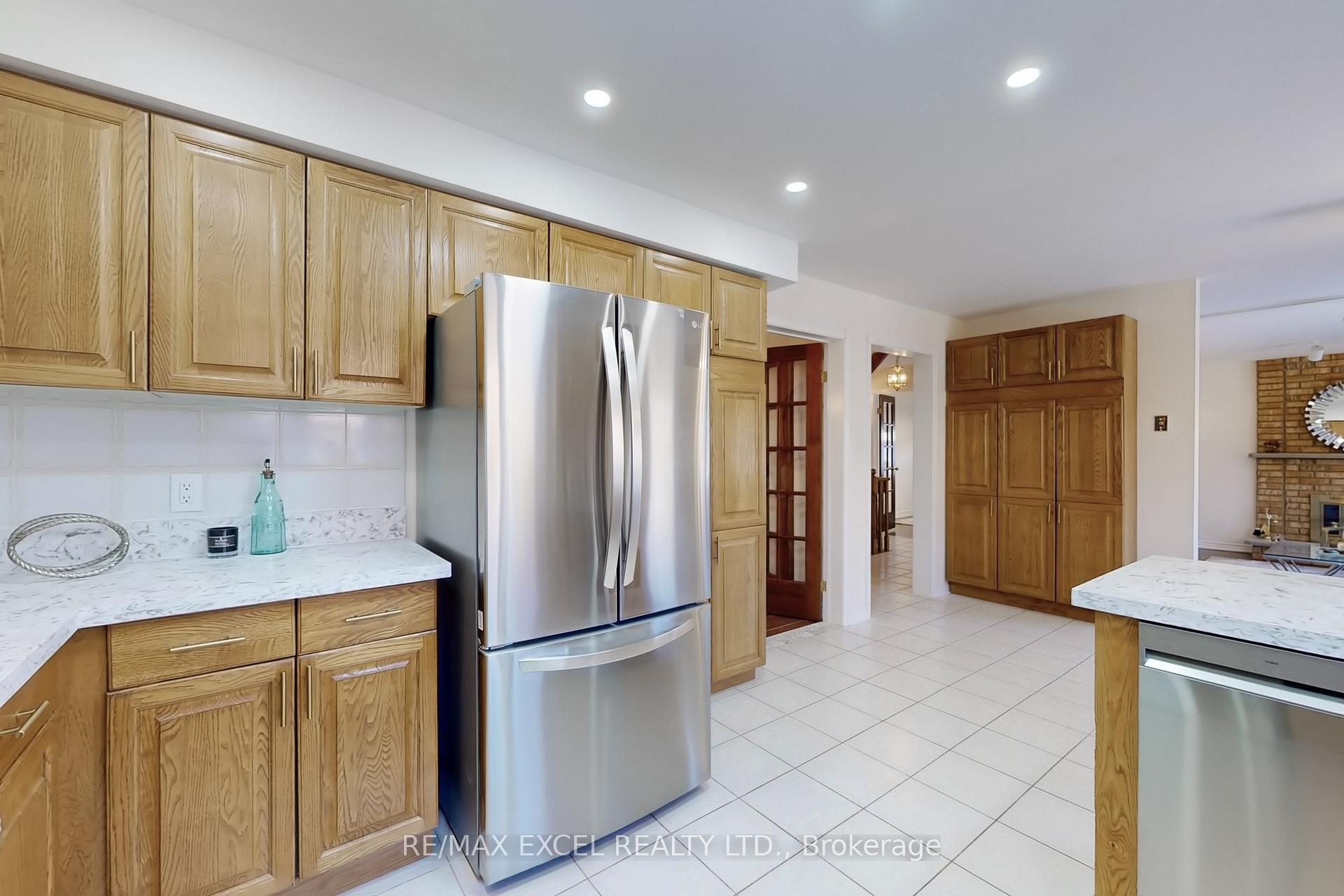 Photo 15 of 69 Nadine Crescent, Markham, Unionville — HOMEH