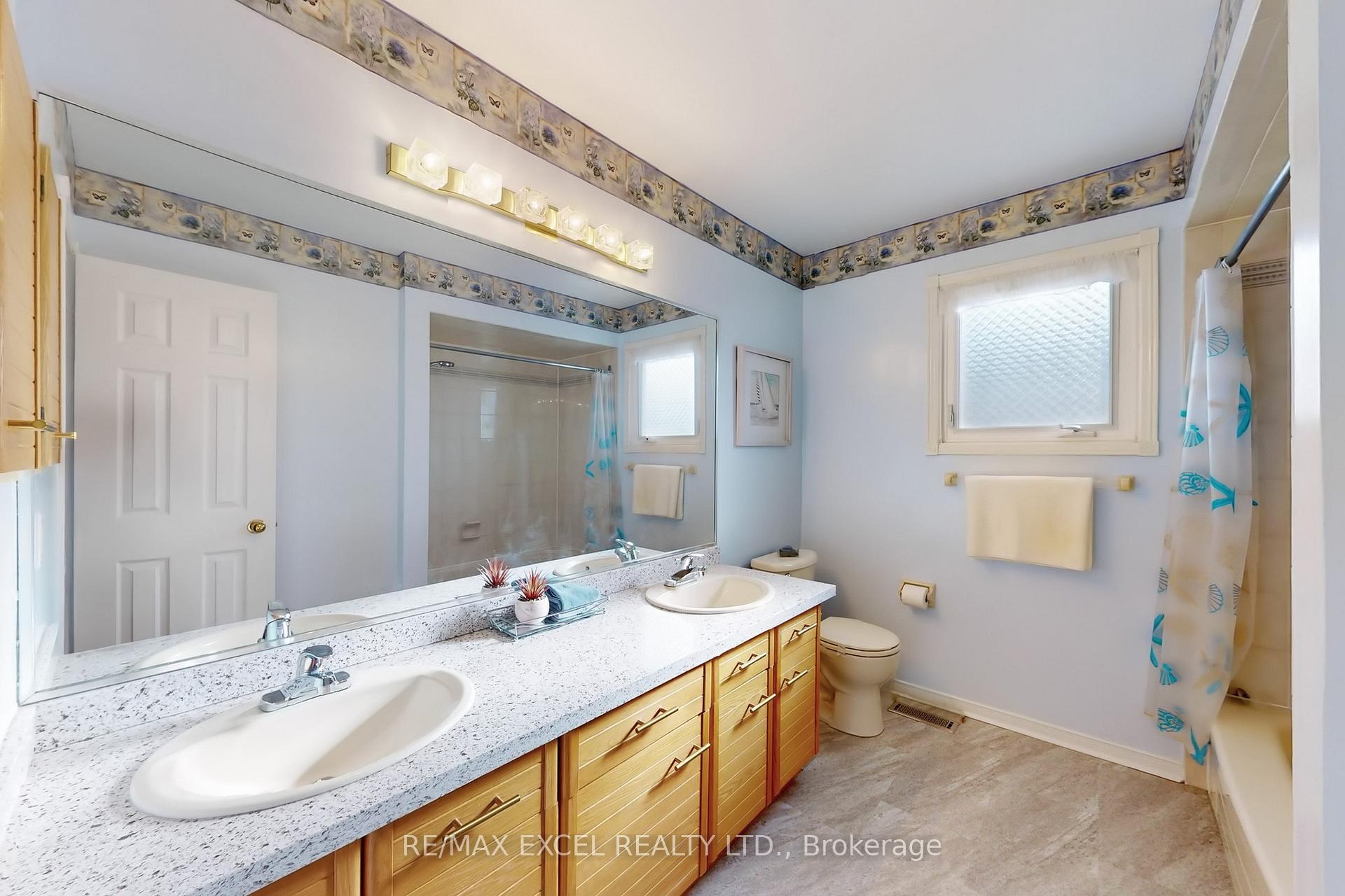 Photo 32 of 69 Nadine Crescent, Markham, Unionville — HOMEH