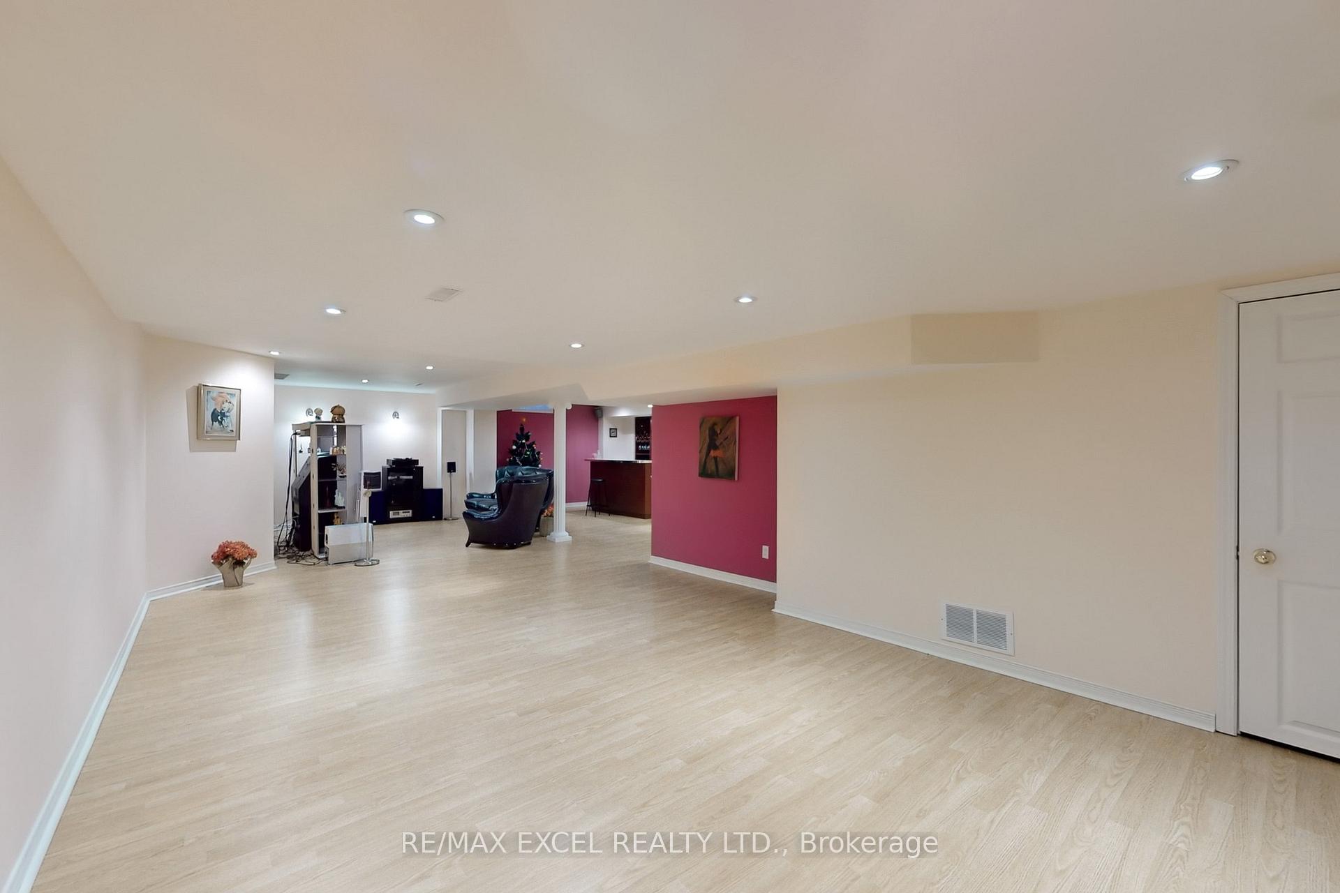 Photo 37 of 69 Nadine Crescent, Markham, Unionville — HOMEH