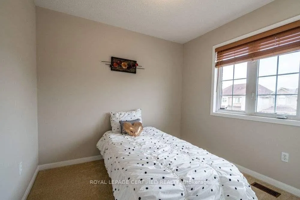 Photo 10 of 61 Livingston Road, Milton, Dempsey — HOMEH