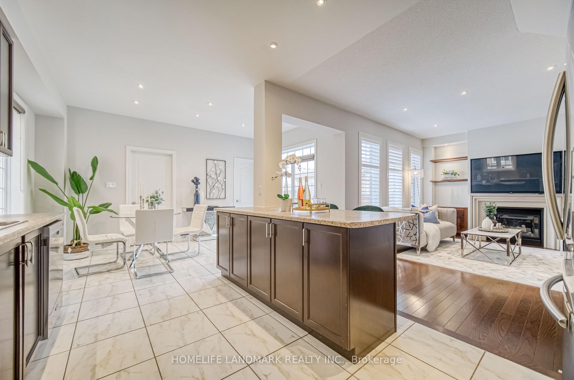 Photo 15 of 131 Reflection Road, Markham, Cathedraltown — HOMEH