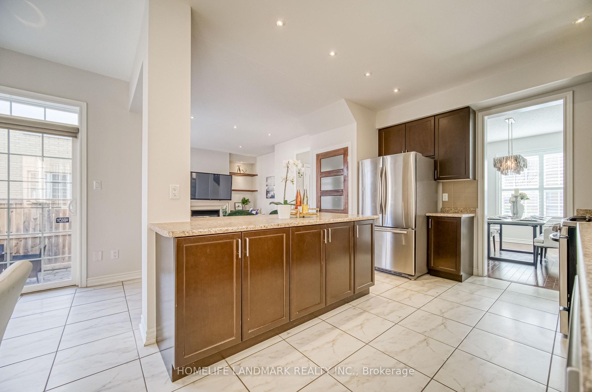 Photo 16 of 131 Reflection Road, Markham, Cathedraltown — HOMEH