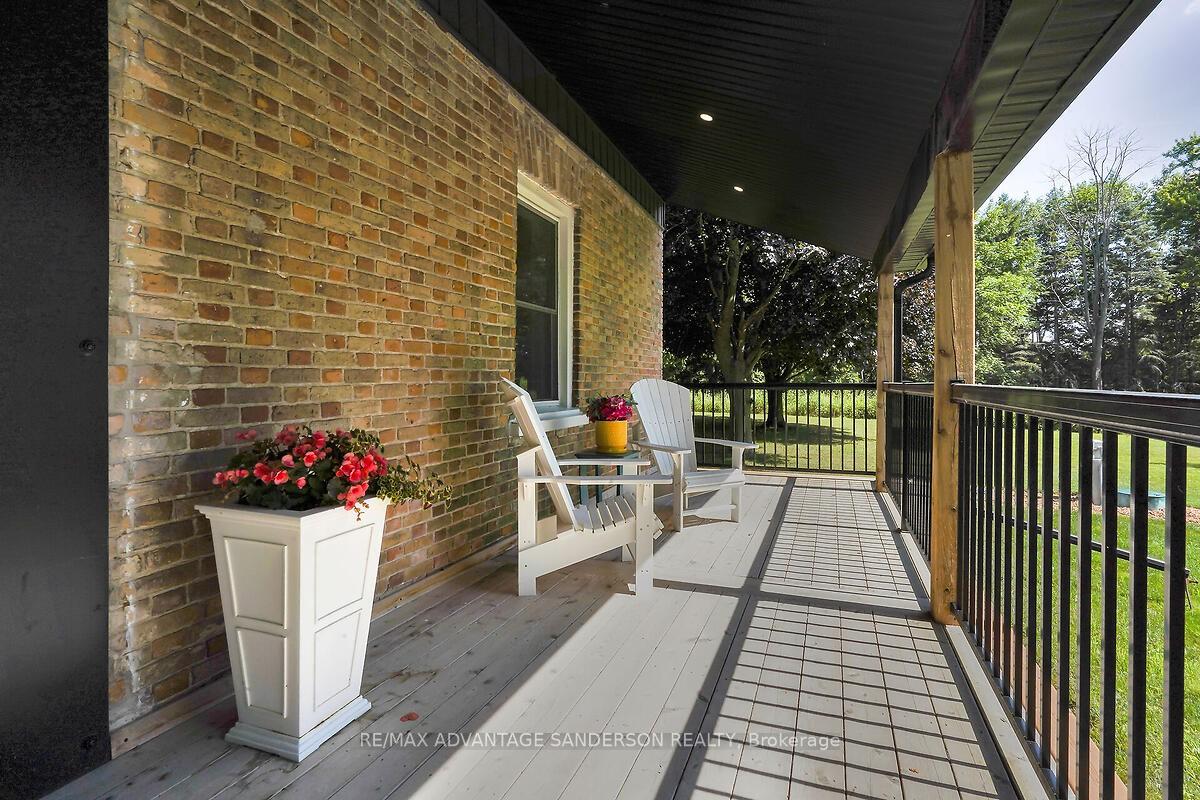 Photo 7 of 22524 Vanneck Road, Middlesex Centre, Rural Middlesex Centre — HOMEH