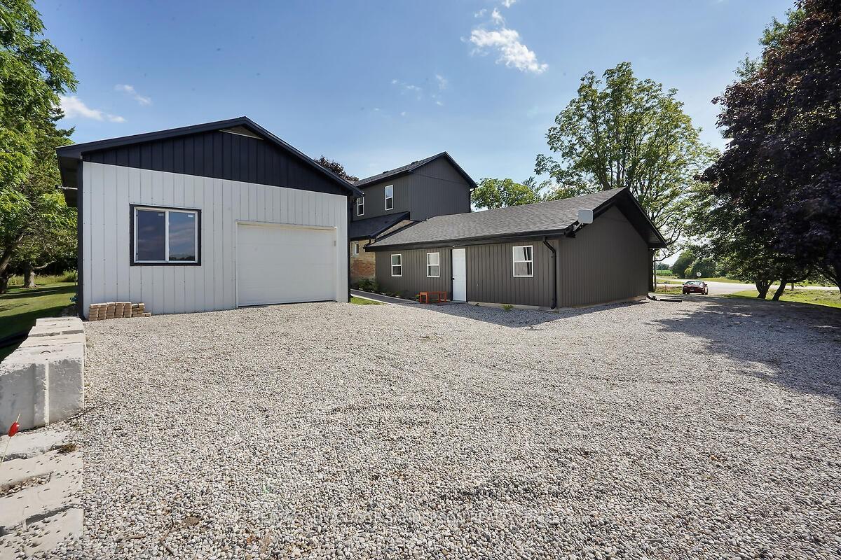 Photo 10 of 22524 Vanneck Road, Middlesex Centre, Rural Middlesex Centre — HOMEH