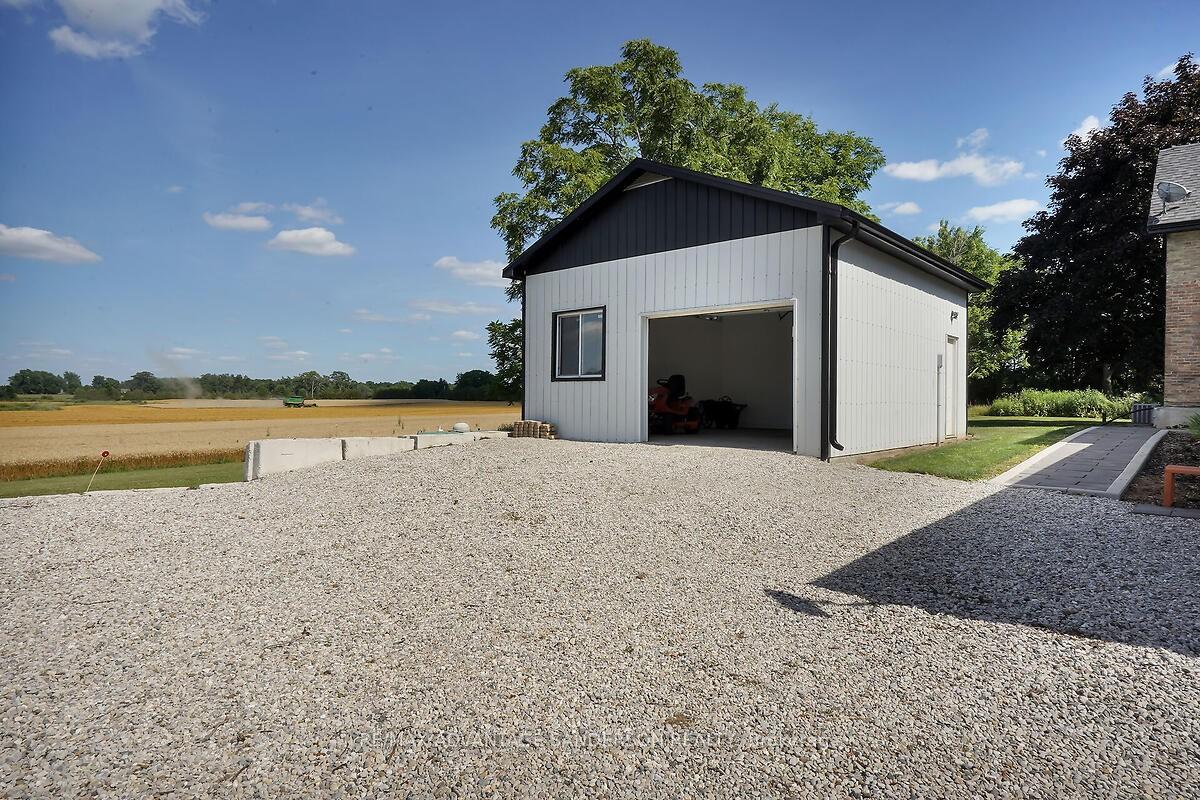 Photo 11 of 22524 Vanneck Road, Middlesex Centre, Rural Middlesex Centre — HOMEH