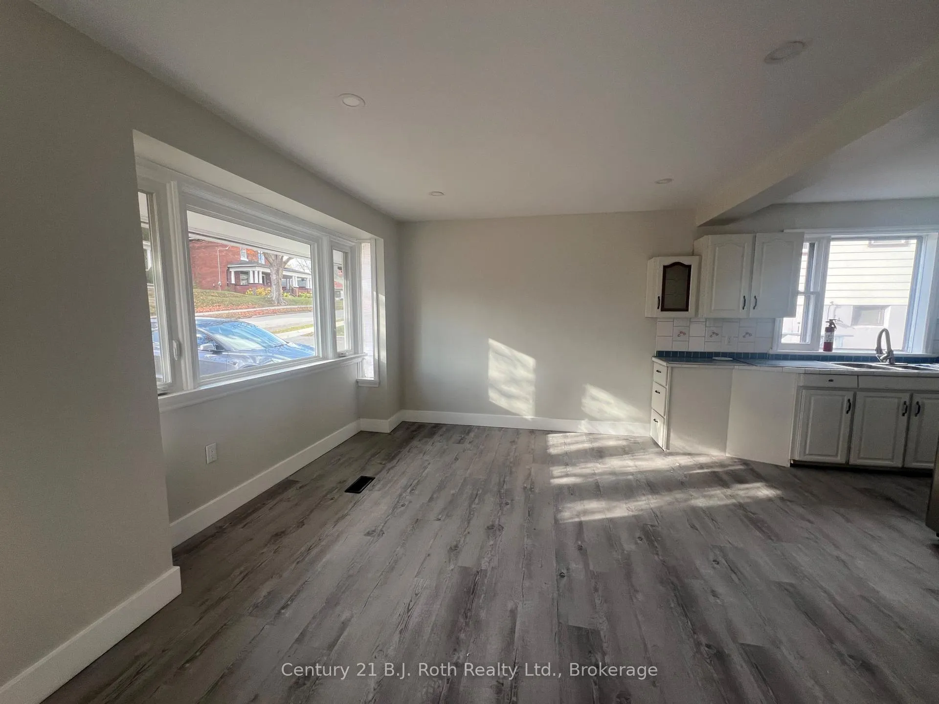 Photo 5 of 309 Manly Street, Midland — HOMEH
