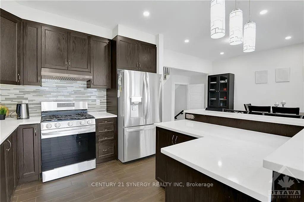 Photo 8 of 402 Cope Drive, Ottawa, Kanata - Emerald Meadows/Trailwest — HOMEH