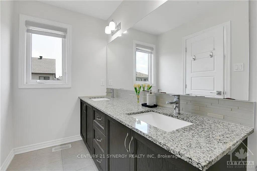 Photo 16 of 402 Cope Drive, Ottawa, Kanata - Emerald Meadows/Trailwest — HOMEH