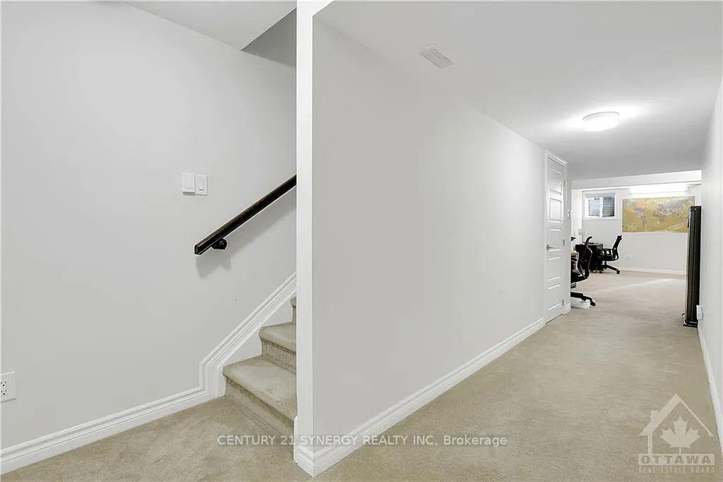 Photo 22 of 402 Cope Drive, Ottawa, Kanata - Emerald Meadows/Trailwest — HOMEH