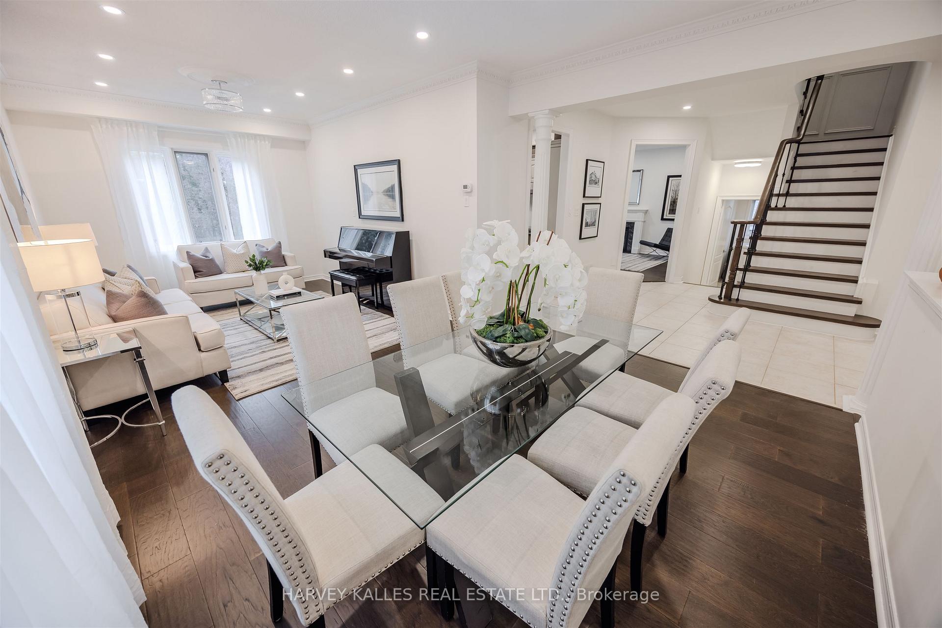 Photo 13 of 94 Sutcliffe Crescent, Markham, Cachet — HOMEH