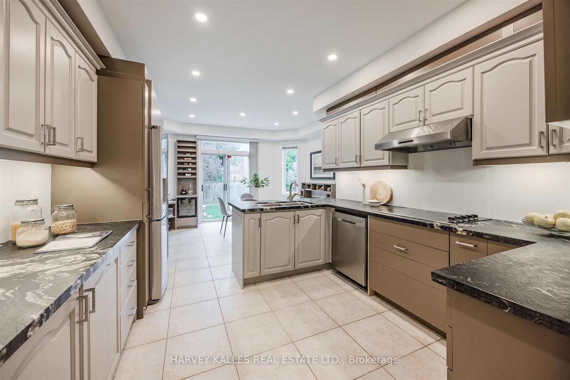 Photo 14 of 94 Sutcliffe Crescent, Markham, Cachet — HOMEH