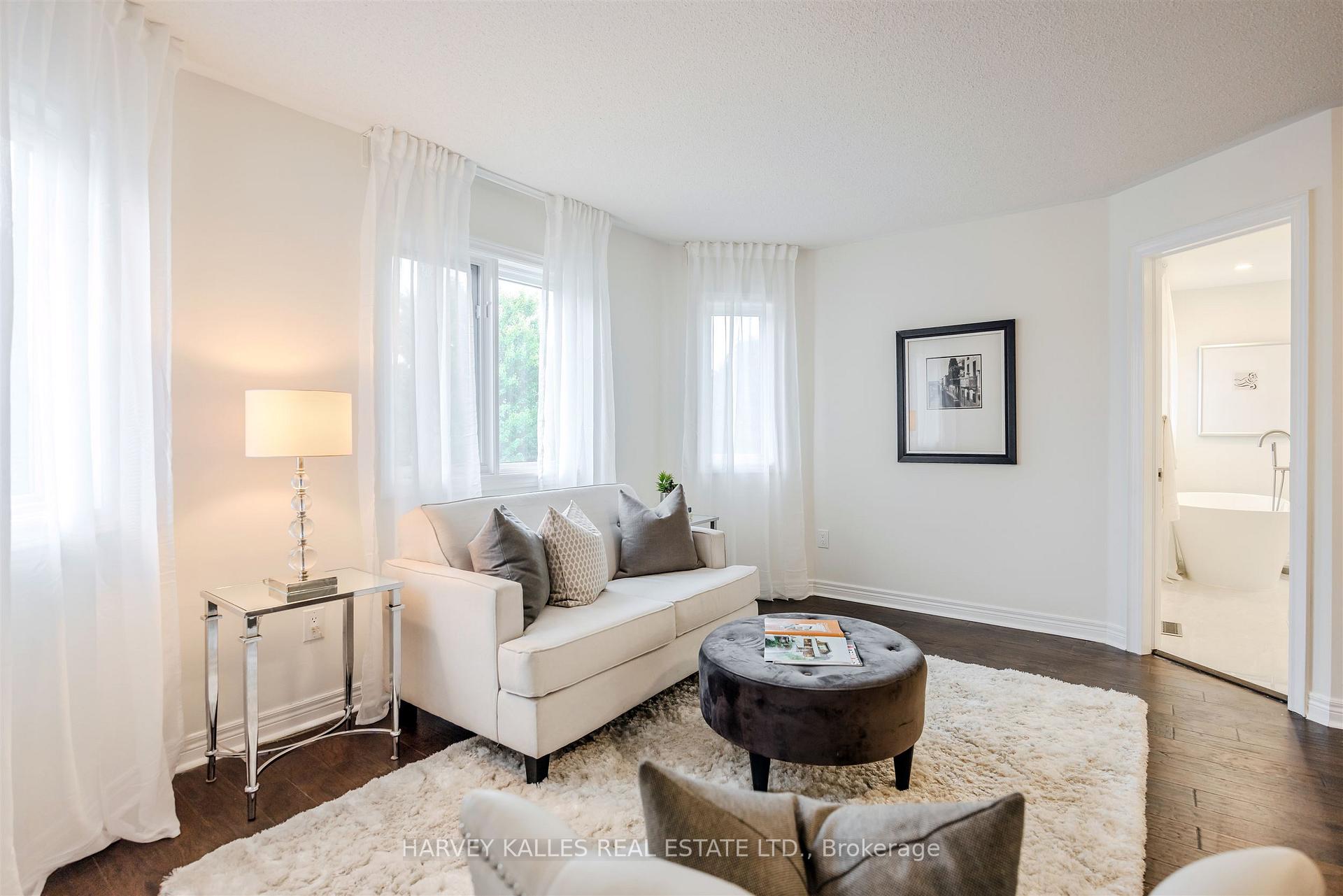 Photo 33 of 94 Sutcliffe Crescent, Markham, Cachet — HOMEH