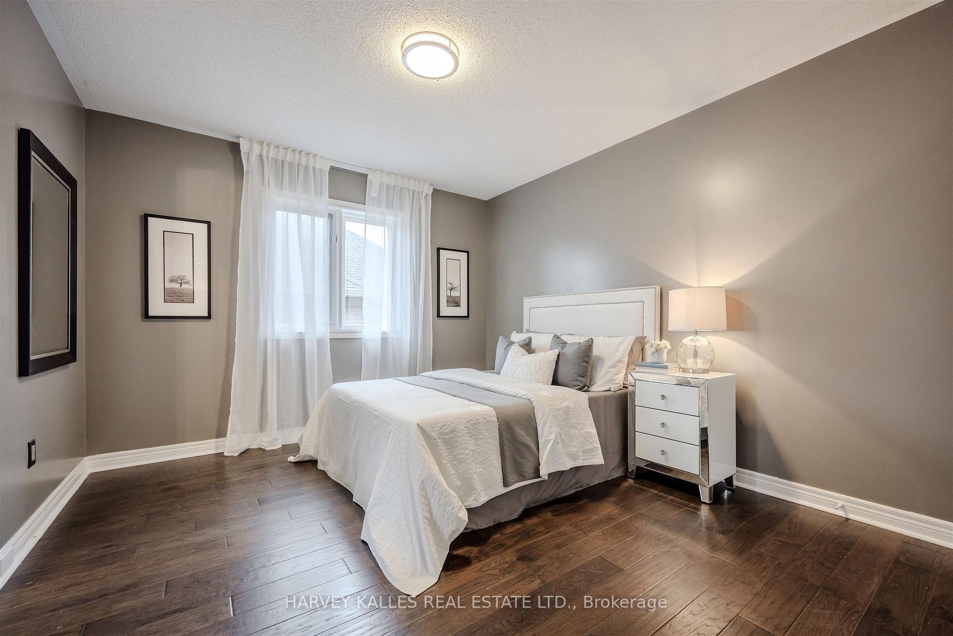 Photo 43 of 94 Sutcliffe Crescent, Markham, Cachet — HOMEH