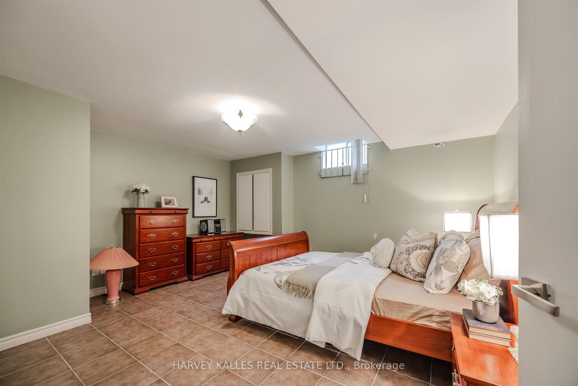 Photo 47 of 94 Sutcliffe Crescent, Markham, Cachet — HOMEH