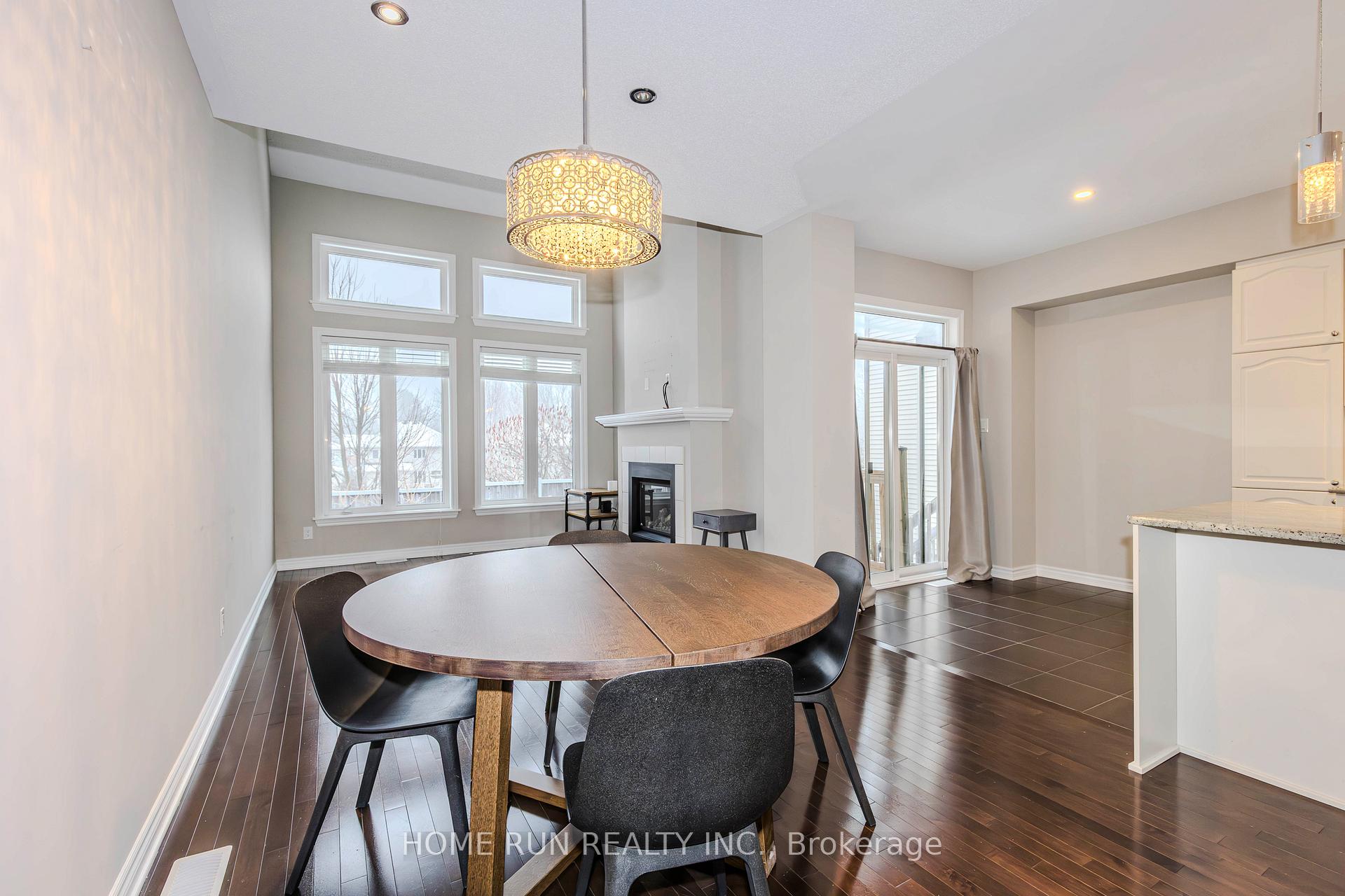 Photo 15 of 814 Fletcher Circle, Ottawa, Kanata - Kanata Lakes/Heritage Hills — HOMEH