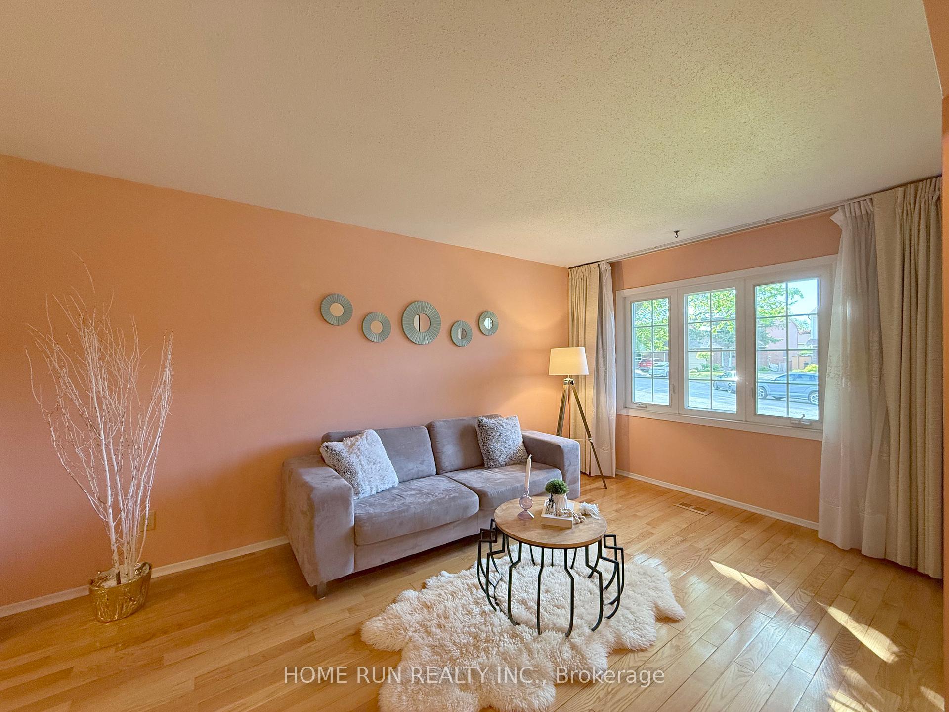 Photo 5 of 17 Shaw Court, Ottawa, Kanata - Katimavik — HOMEH