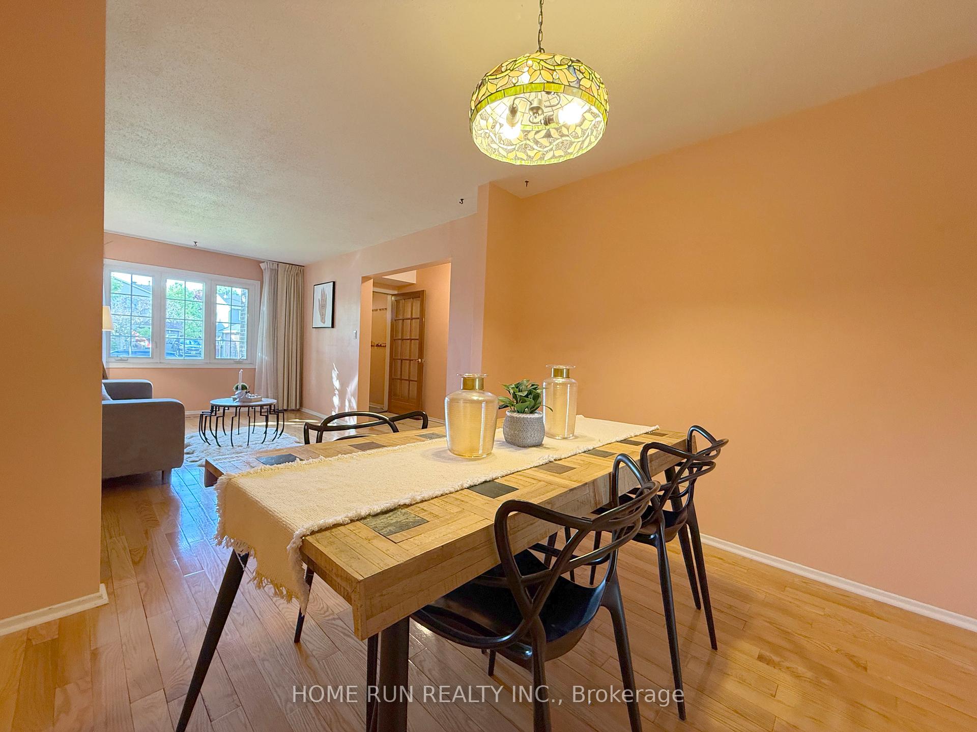 Photo 11 of 17 Shaw Court, Ottawa, Kanata - Katimavik — HOMEH