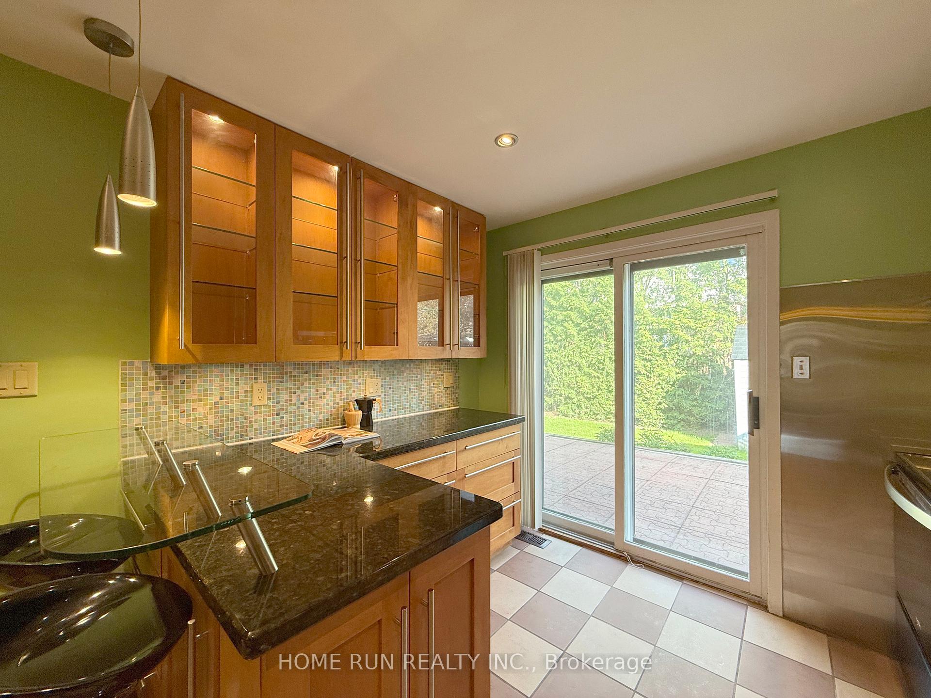 Photo 14 of 17 Shaw Court, Ottawa, Kanata - Katimavik — HOMEH