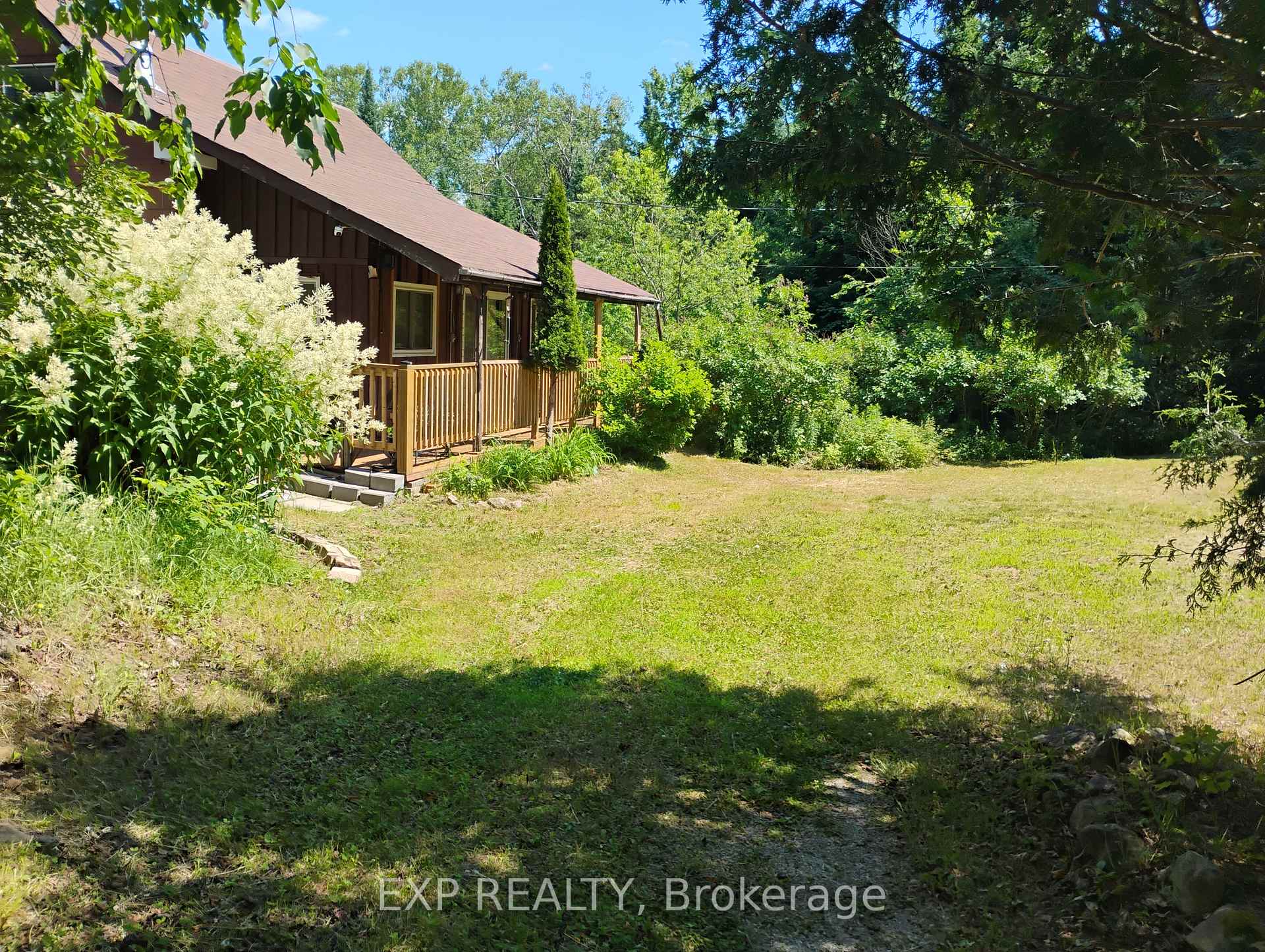 Photo 2 of 2808 Gelert Road, Minden Hills, Snowdon — HOMEH